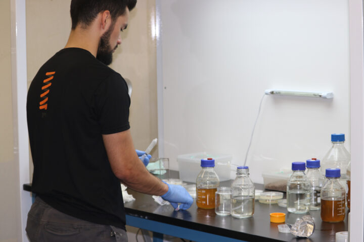 Preparing Liquid Culture